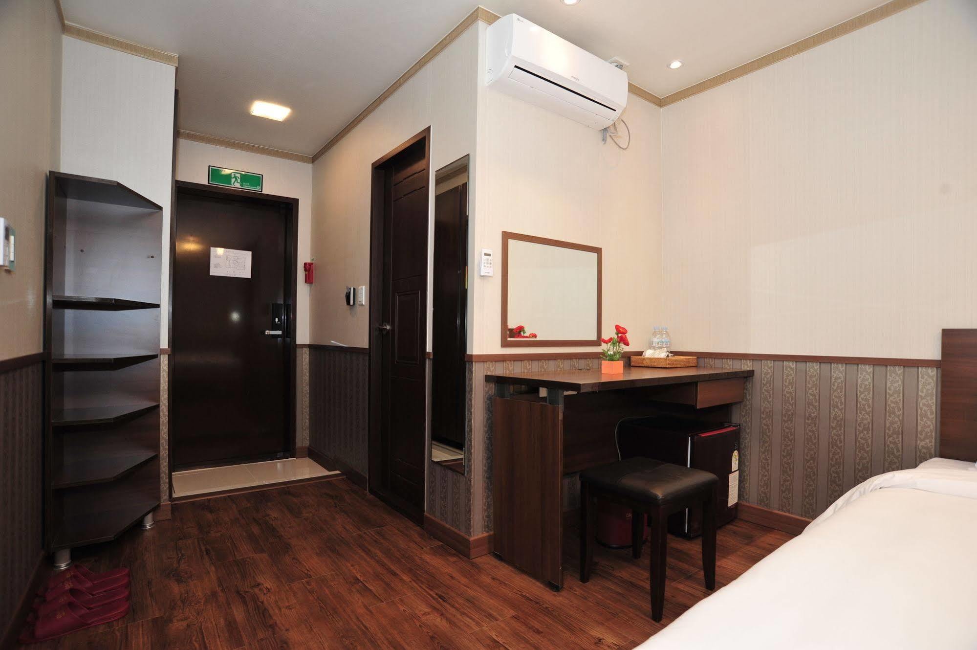 Global Inn Seoul Dongdaemun City Days Inn מראה חיצוני תמונה