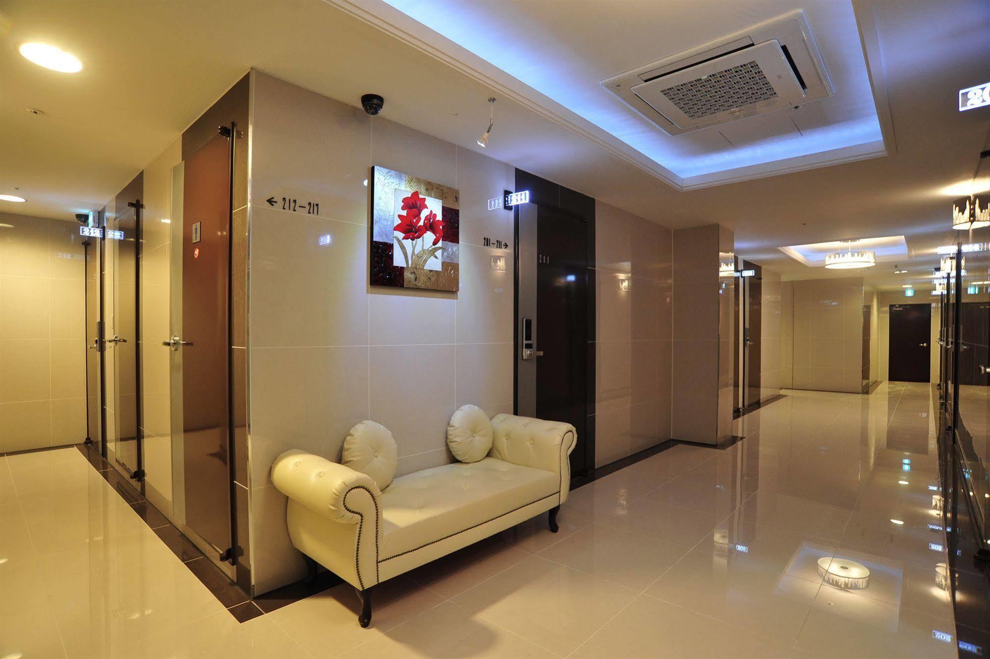 Global Inn Seoul Dongdaemun City Days Inn מראה חיצוני תמונה
