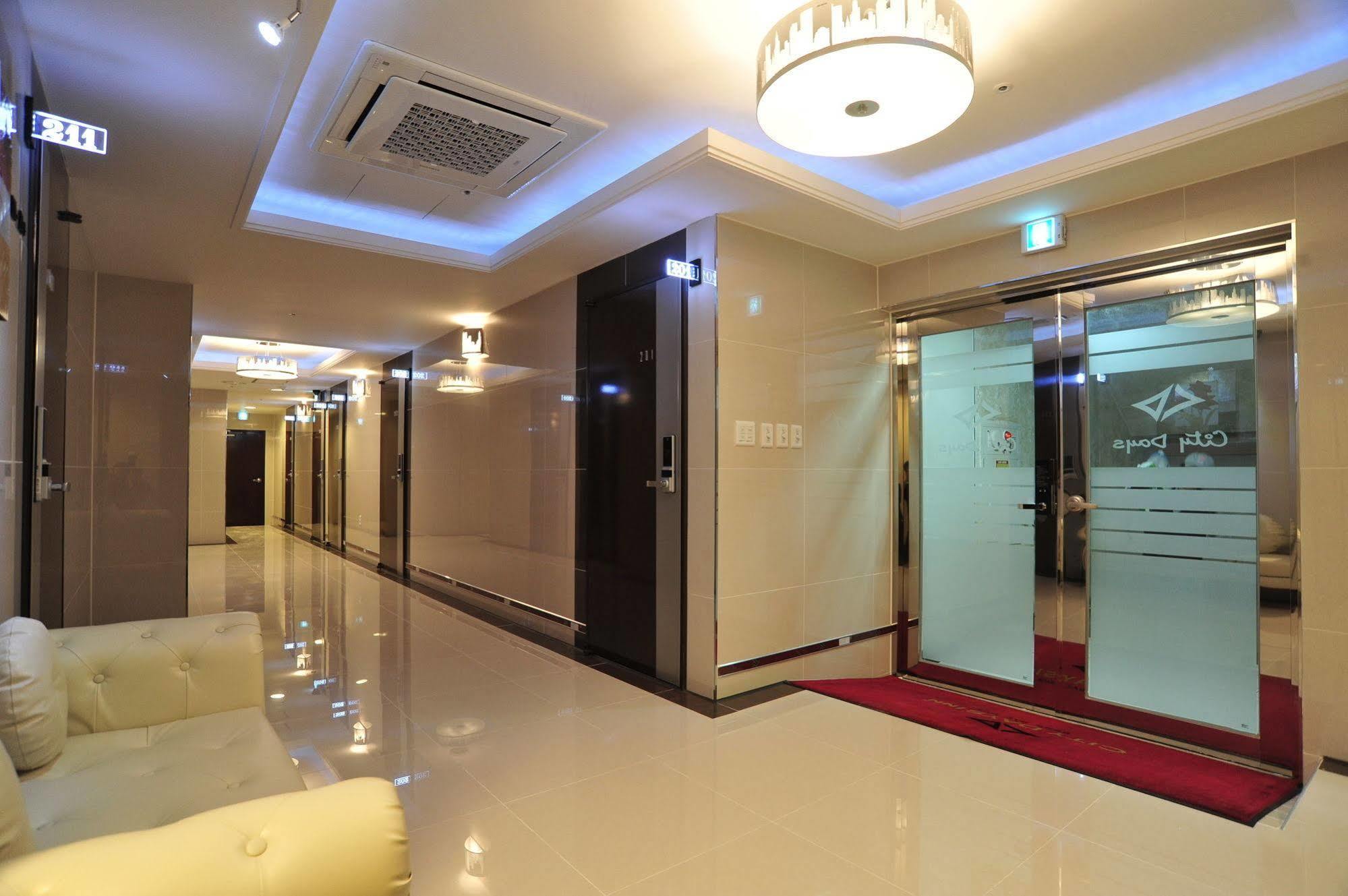 Global Inn Seoul Dongdaemun City Days Inn מראה חיצוני תמונה