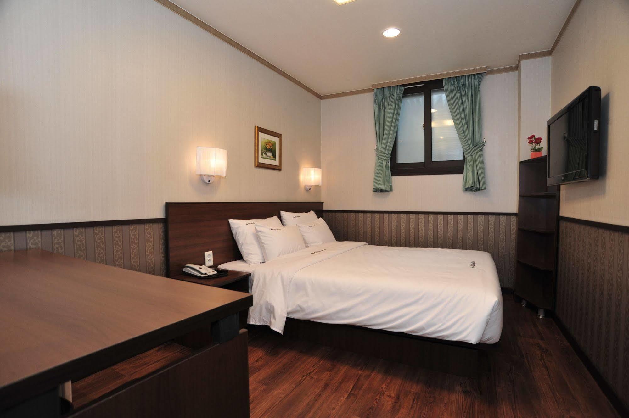 Global Inn Seoul Dongdaemun City Days Inn מראה חיצוני תמונה
